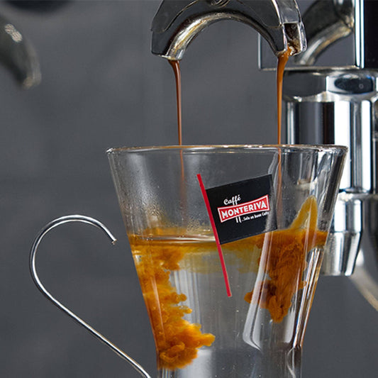 Caffé Americano recept. Hur gör man Caffé Americano?